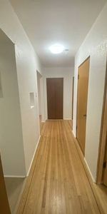 Beautiful and spacious 2bdrm steps to Metrotown - Photo 3