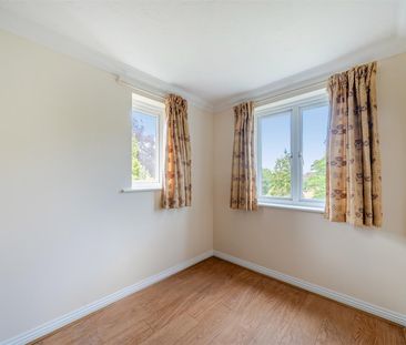 Andrews Lodge, Lymington - Photo 6