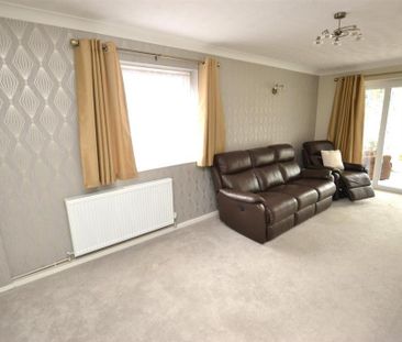 2 bedroom detached bungalow to rent - Photo 1