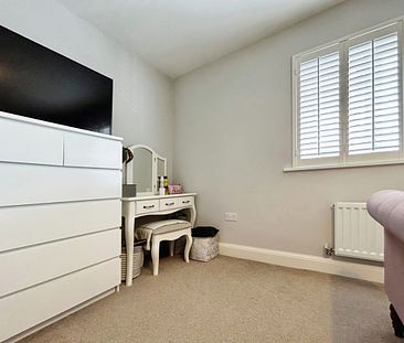 2 bedroom semi-detached house to rent - Photo 4