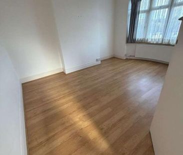 Tenterden Drive, London, NW4 - Photo 3