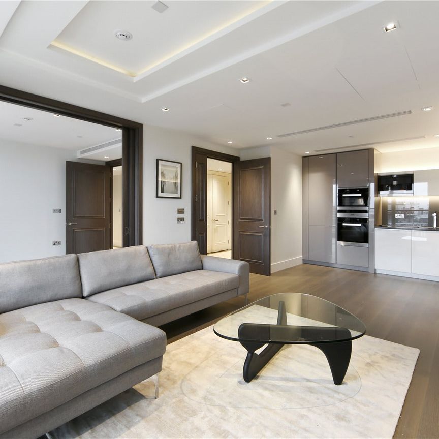 Lord Kensington House, Kensington, W14 - Photo 1