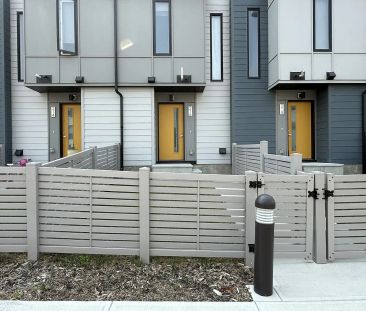 2 Bedroom TOWNHOUSE AT EVANSTON NW — 2 Bedrooms Townhouse - Photo 1