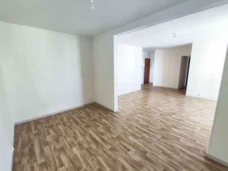 Location Appartement 4 pièces 70m² ST PIERRE DES CORPS 37700 - Photo 3