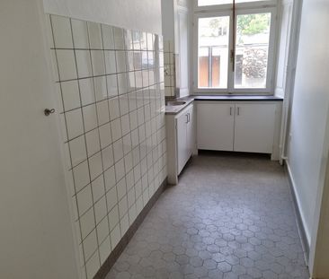 Rent a 3 rooms apartment in La Chaux-de-Fonds - Foto 3