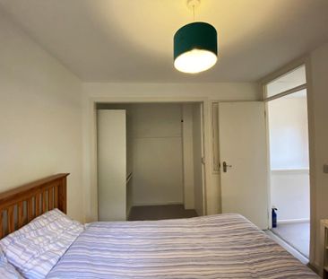 1 bedroom semi-detached house to rent - Photo 4