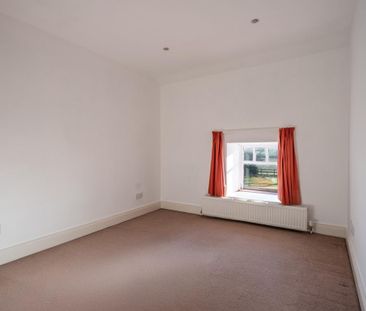 4 bedroom detached house to rent - Photo 1
