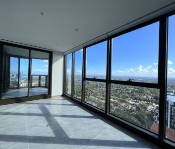 Two Bedroom with Magnificent Harbour bridge & City Views - Photo 1