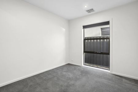 Small complex of 2 in pristine condition - Photo 4