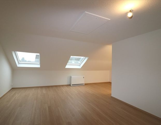 Charmantes 1-Zimmer-Mansarden-Apartment – Gepflegt, renoviert und ideal geschnitten! - Foto 1