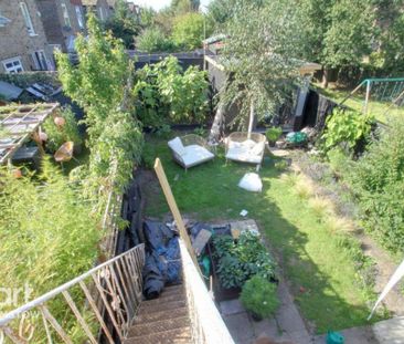 2 bedroom maisonette to rent - Photo 2