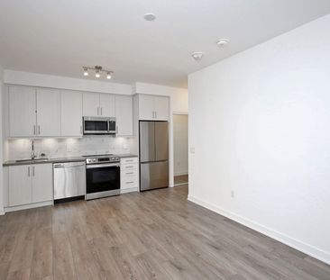 For Lease - 95 Oneida Crescent Unit# 1210, Richmond Hill, Ontario - Photo 2