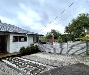 New year = New house - Photo 1