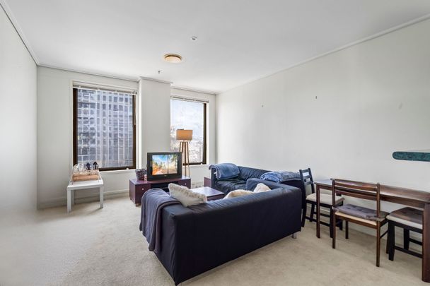 Prime St Kilda Road Location - Move-In Ready Apartment - Photo 1