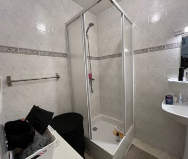 Location Appartement 1 pièce 45m² LA ROCHE SUR YON 85000 - Photo 5