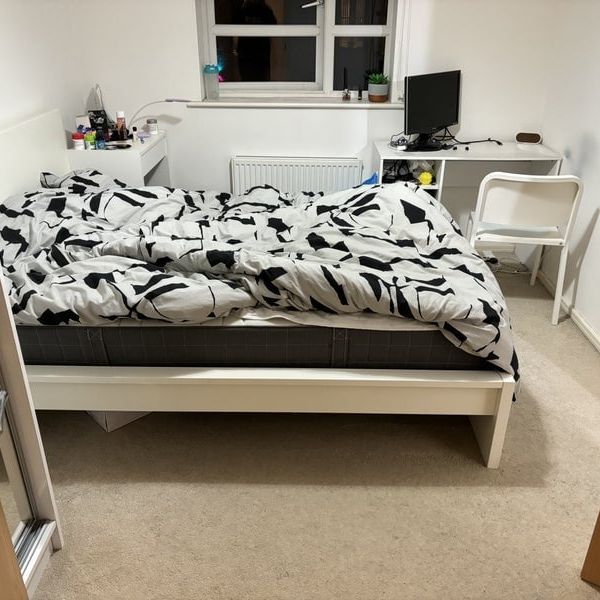 Room in a Shared House, Lord Street, M7 - Photo 1