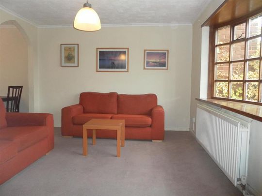 3 bedroom semi-detached house to rent - Photo 1