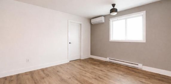 3½ Tranquille Rénové | WiFi, rangement et surveillance 24h - Photo 2