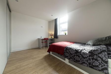 6 bedroom end of terrace house to rent - Photo 5