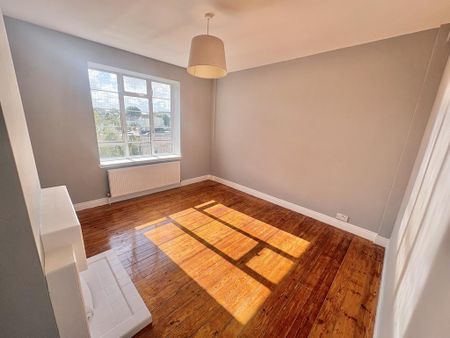3 bedroom property to rent - Photo 3