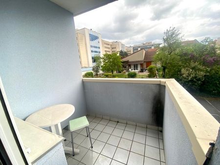 Location Appartement 2 pièces 31m² BEAUMONT 63110 - Photo 5