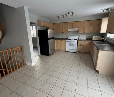For Lease - 42 Patrick Drive, Barrie, Ontario - Photo 6