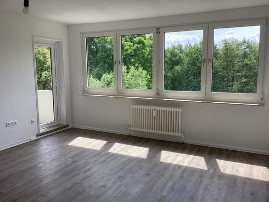 Zuhause fühlen: familienfreundliche 4-Zimmer-Wohnung in grüner Wohnlage - Photo 1