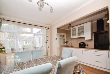 3 bedroom terraced house to rent - Photo 4