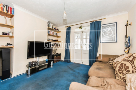 Stoke Park Court, Park Road, Guildford - Photo 2