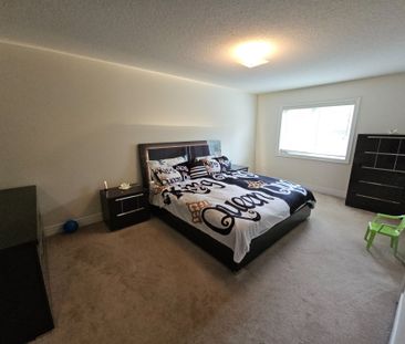 For Lease - 63 Collin Court, Richmond Hill, Ontario - Photo 6