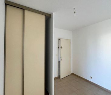 Location Appartement 2 pièces 51m² ST MAXIMIN LA STE BAUME 83470 - Photo 4