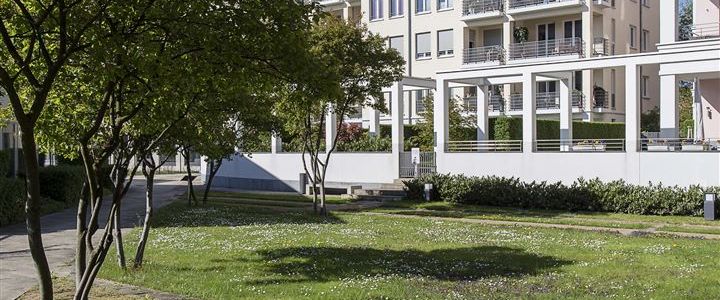 Stilvoll wohnen im Diplomatenpark - Großzügige 3-Zi.-Wohnung mit Terrasse und Gartenanteil - Photo 1