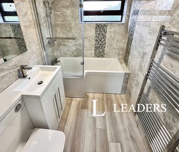 4 bedroom house to rent Long Meadow, Newcastle, ST5 - Photo 6