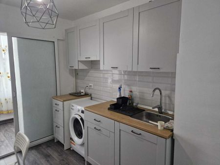 Apartament 3 camere decomandat de închiriat – Alexandru cel Bun - Fotografie 3