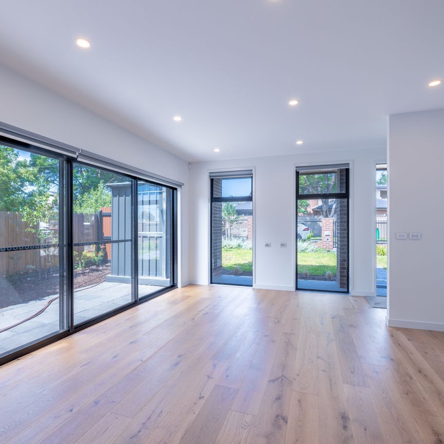 1/26 Tarakan Avenue, Ashburton VIC 3147 - House For Rent | Domain - Photo 1