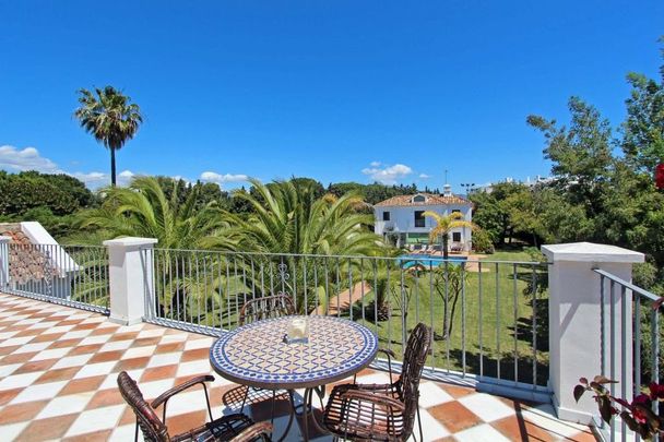 6 bedroom luxury Villa for rent in San Pedro de Alcántara, Spain - Photo 1