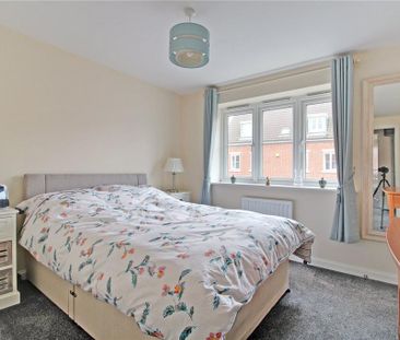 3 bedroom semi-detached house to rent - Photo 5