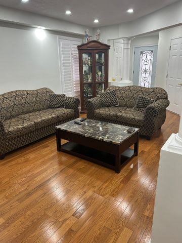 For Lease - 4332 Guildwood Way, Mississauga, Ontario - Photo 2
