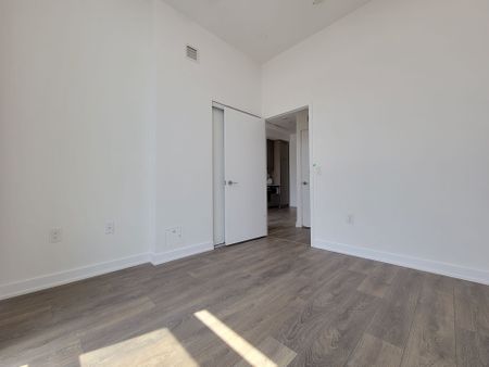 For Lease - 38 Honeycrisp Crescent Unit# 2105, Vaughan, Ontario - Photo 2