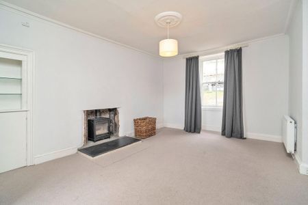5 bedroom detached house to rent - Photo 4