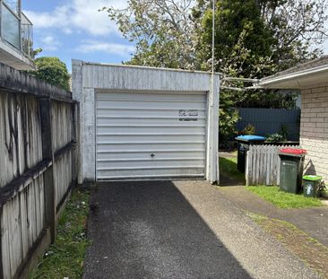 Just Upgraded 2 bedroom St Lukes Location - Photo 1