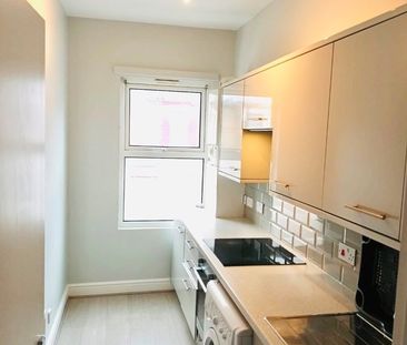 2 Bed Maisonette, Nova Road, CR0 - Photo 1