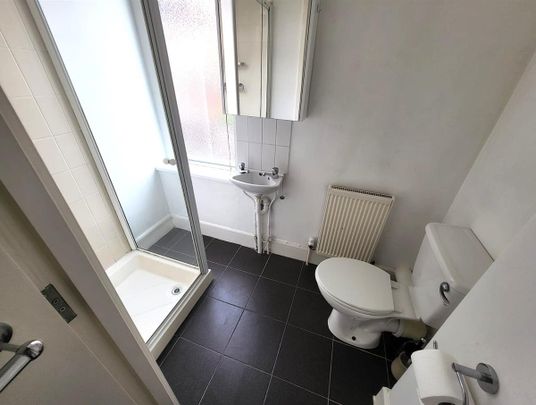 Flat 1, Windsor Road, DN2 - Photo 1