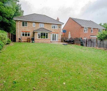 4 bedroom detached house to rent - Photo 5