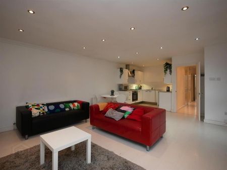 33 Hampton Manor, Hampton Park, Belfast, BT7 3EL - Photo 3