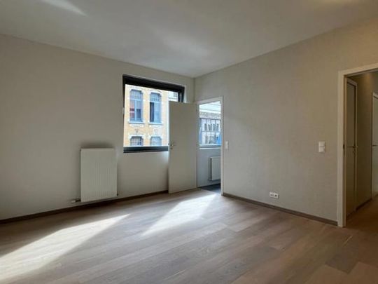 Appartement te huur - Photo 1