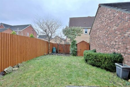 2 bedroom End of terrace house to rent in Chesters Avenue, Longbenton, Newcastle Upon Tyne, NE12 - Photo 3