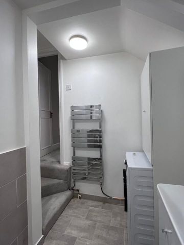 Studio Flat, Challoner Street, W14 - Photo 5