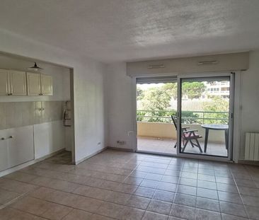 Appartement à louer 2 pièces • 42 m 2 Saint-Raphaël - Photo 1