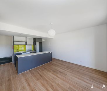 Modern Footscray Living with Village Convenience - Photo 4